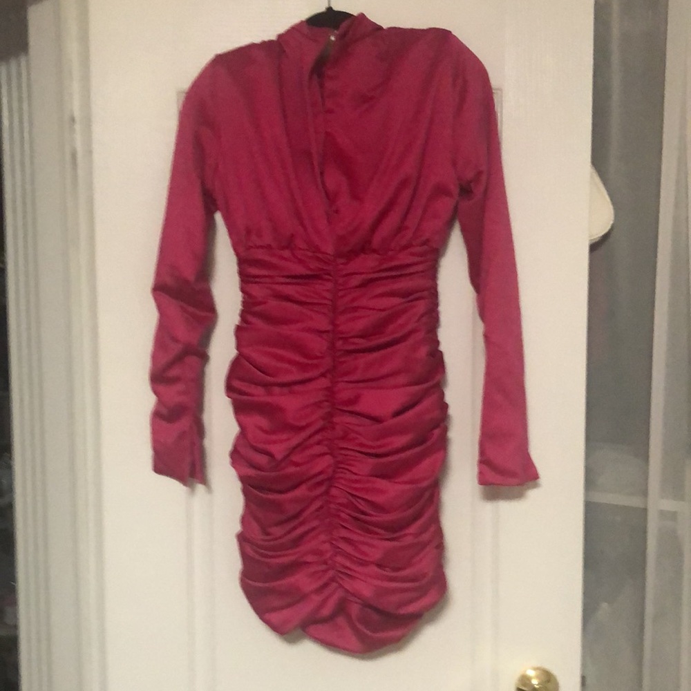 Hot pink dress - Picture 3 of 5